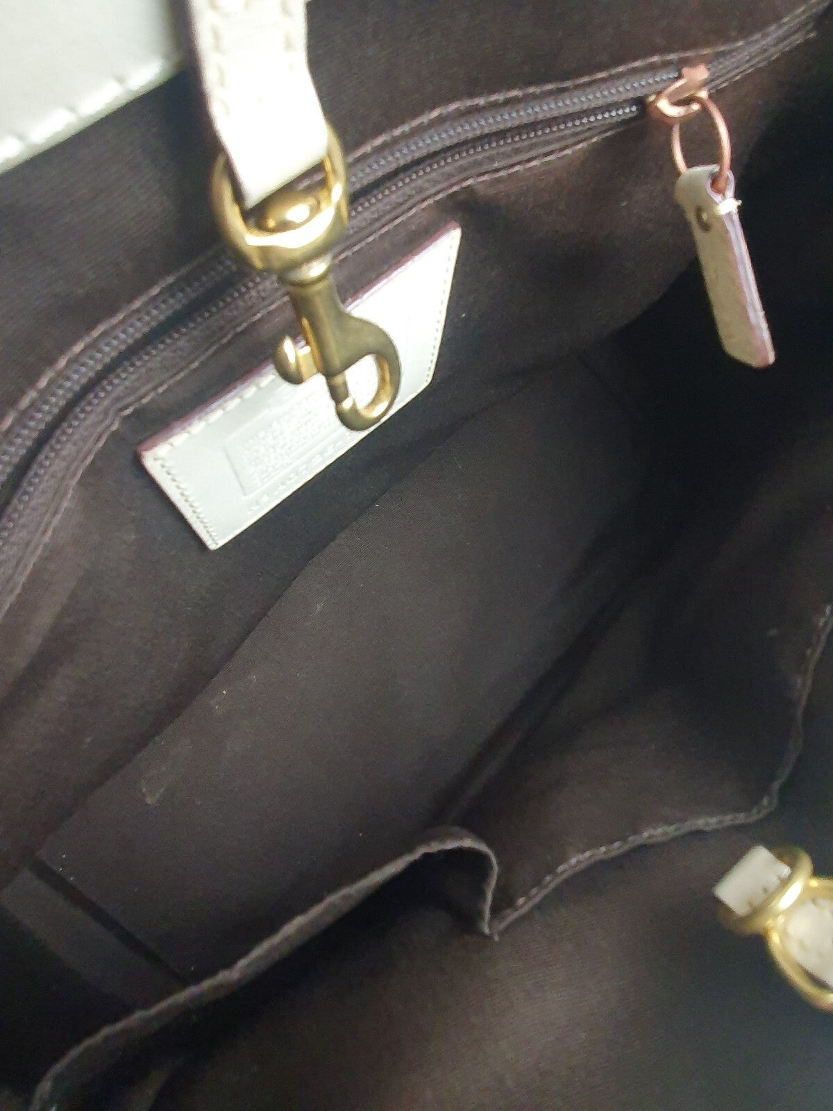 Coach Signature Hampton Clip Shoulder Bag White