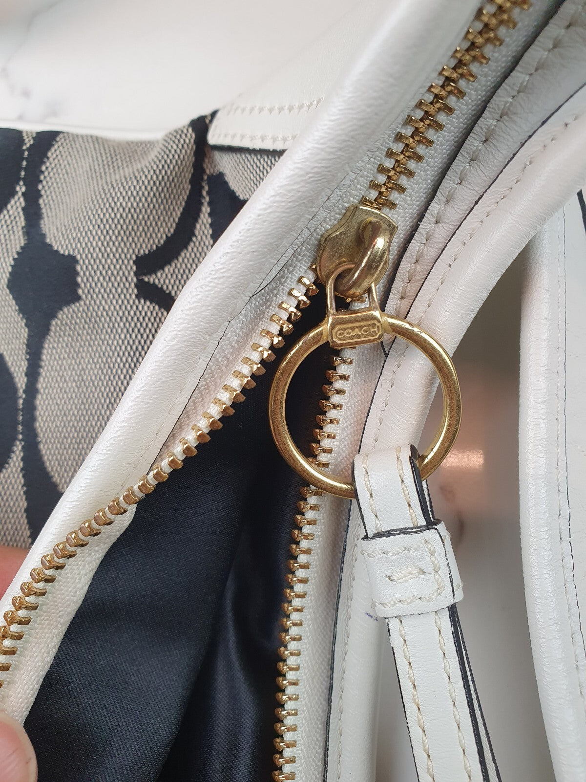 Coach Signature Canvas and White Leather Hobo Shoulder Bag