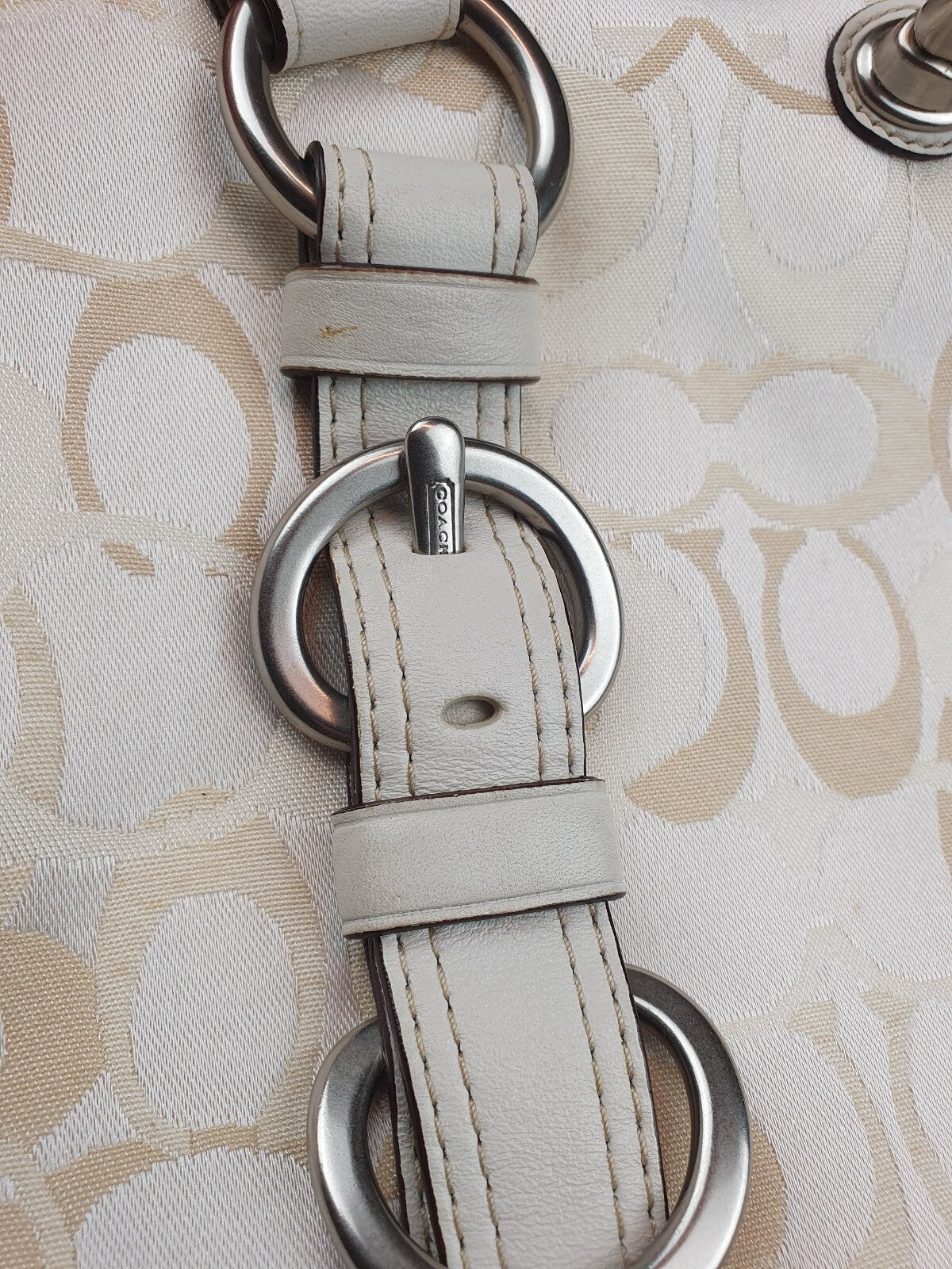 Authentic RARE Coach Chelsea Optic Signature Satchel with turnlock