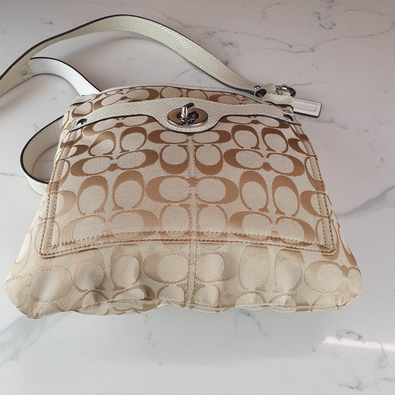 Authentic Coach Penelope Crossbody F16536
