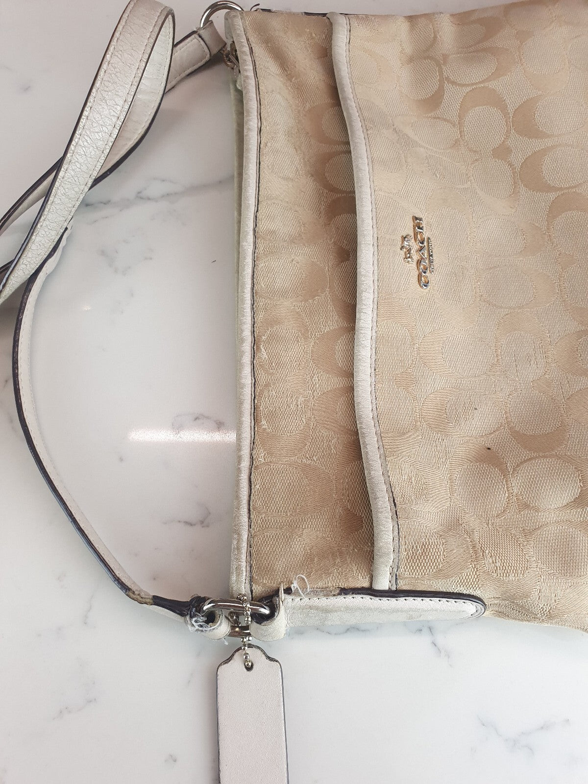 Authentic Coach F58285 Outline Signature File Bag Crossbody