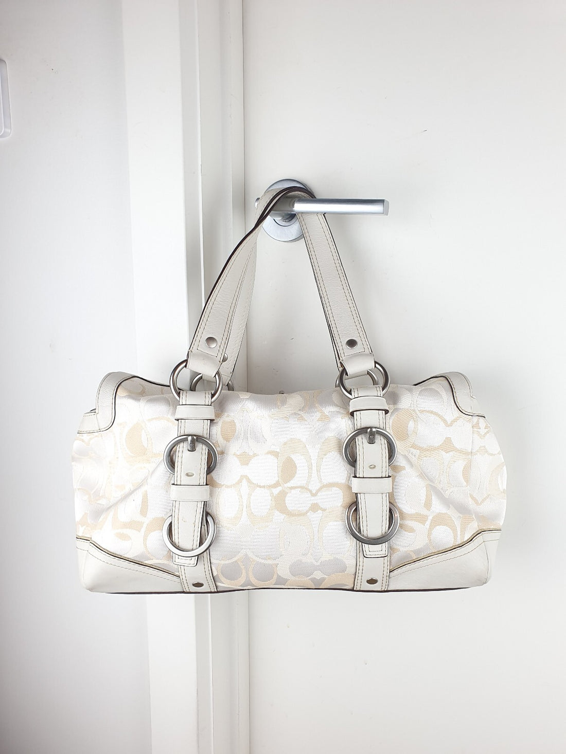Authentic RARE Coach Chelsea Optic Signature Satchel with turnlock