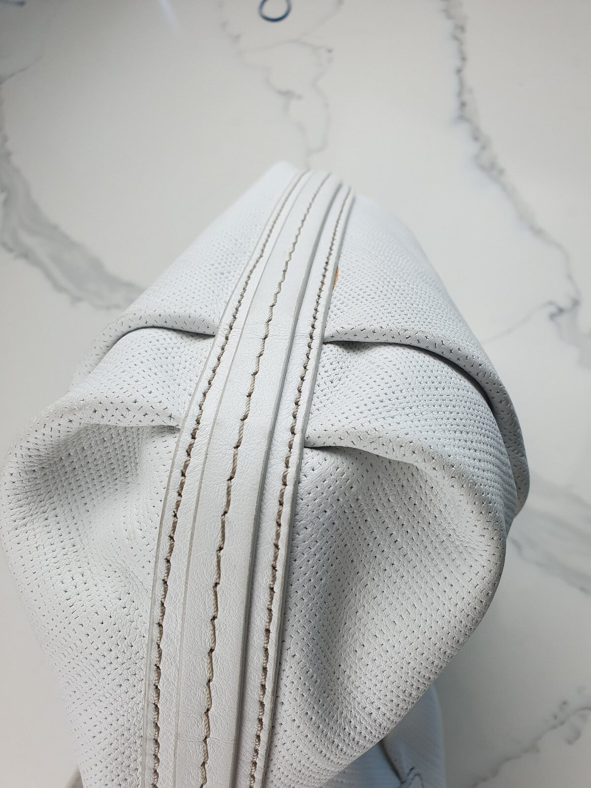 Bally White Leather Shoulder Bag with Gold Hardware