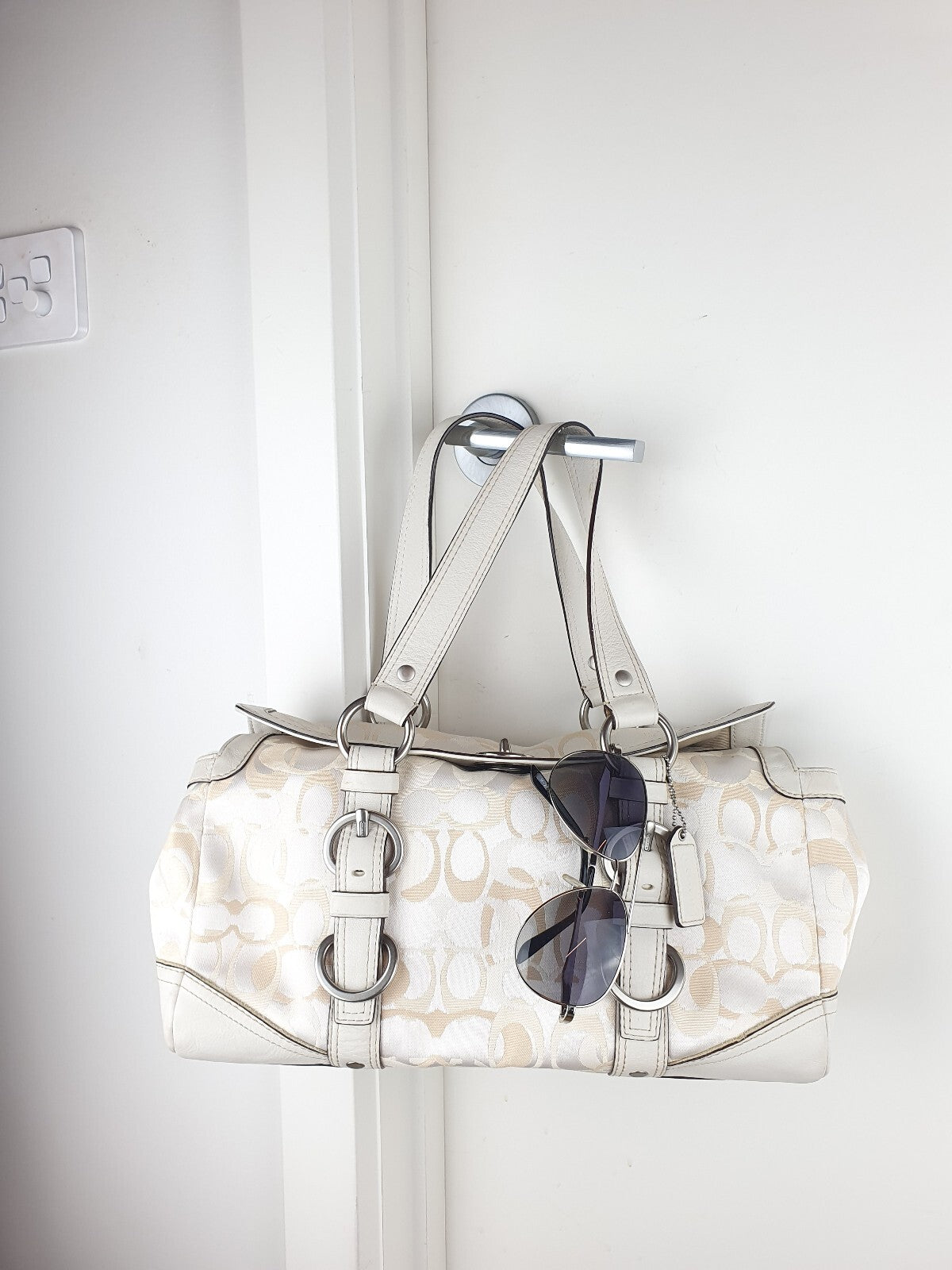 Authentic RARE Coach Chelsea Optic Signature Satchel with turnlock