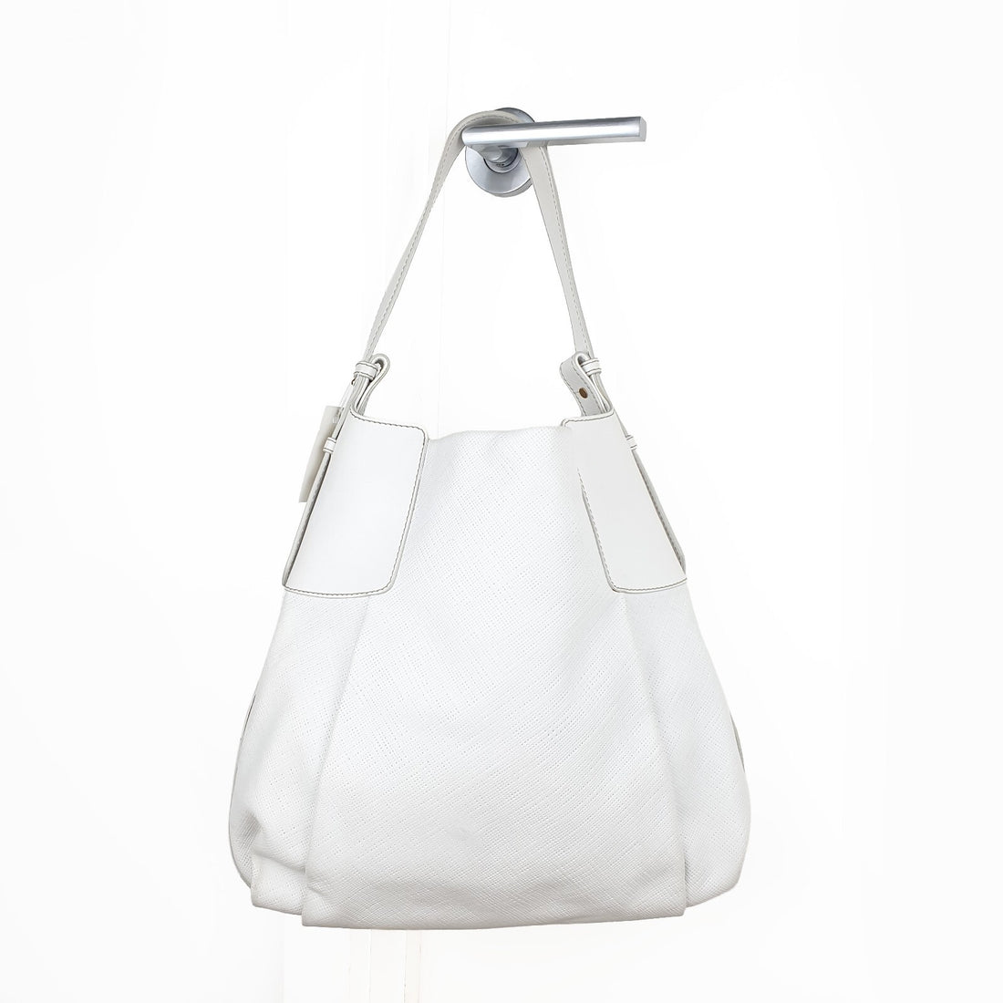 Bally White Leather Shoulder Bag with Gold Hardware