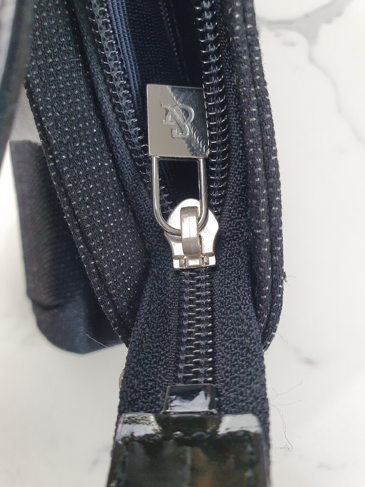 Pink & Dianne Black Textured Shoulder Bag