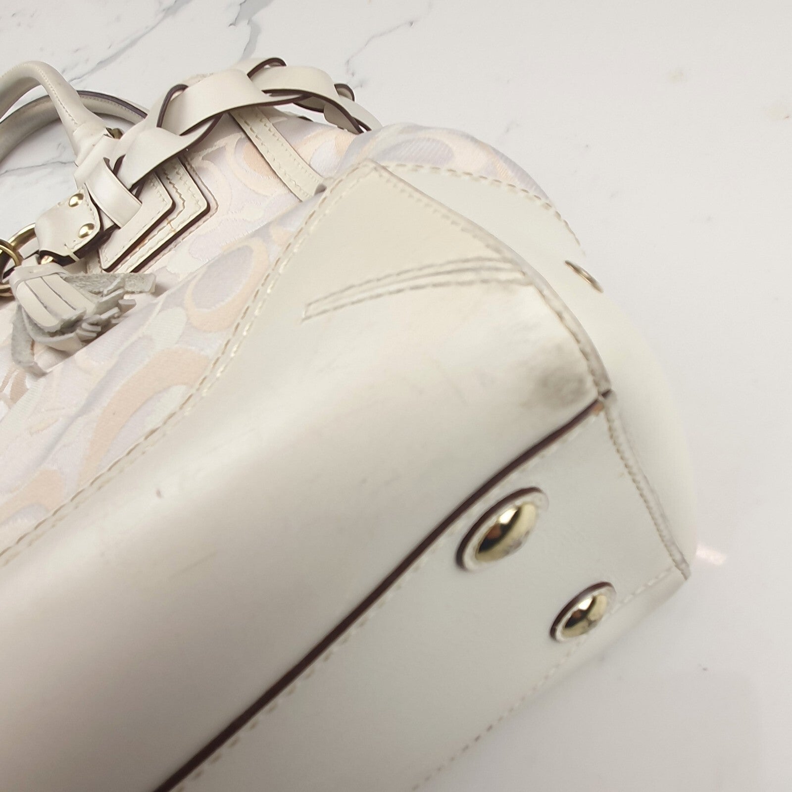 Coach Signature Hampton Clip Shoulder Bag White