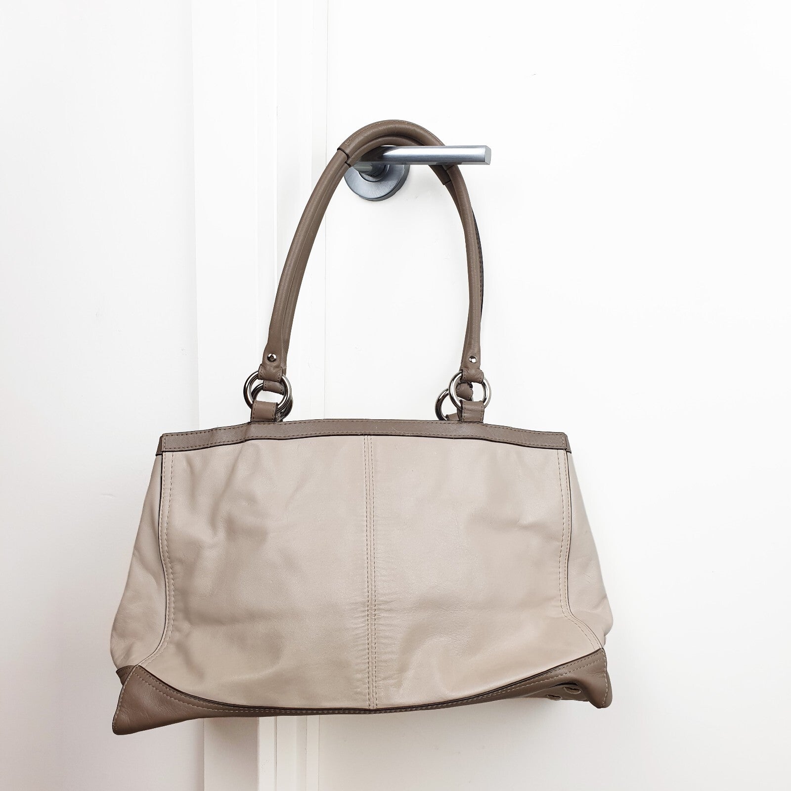 Authentic Coach Leather Carryall Tote Bag (F19728)
