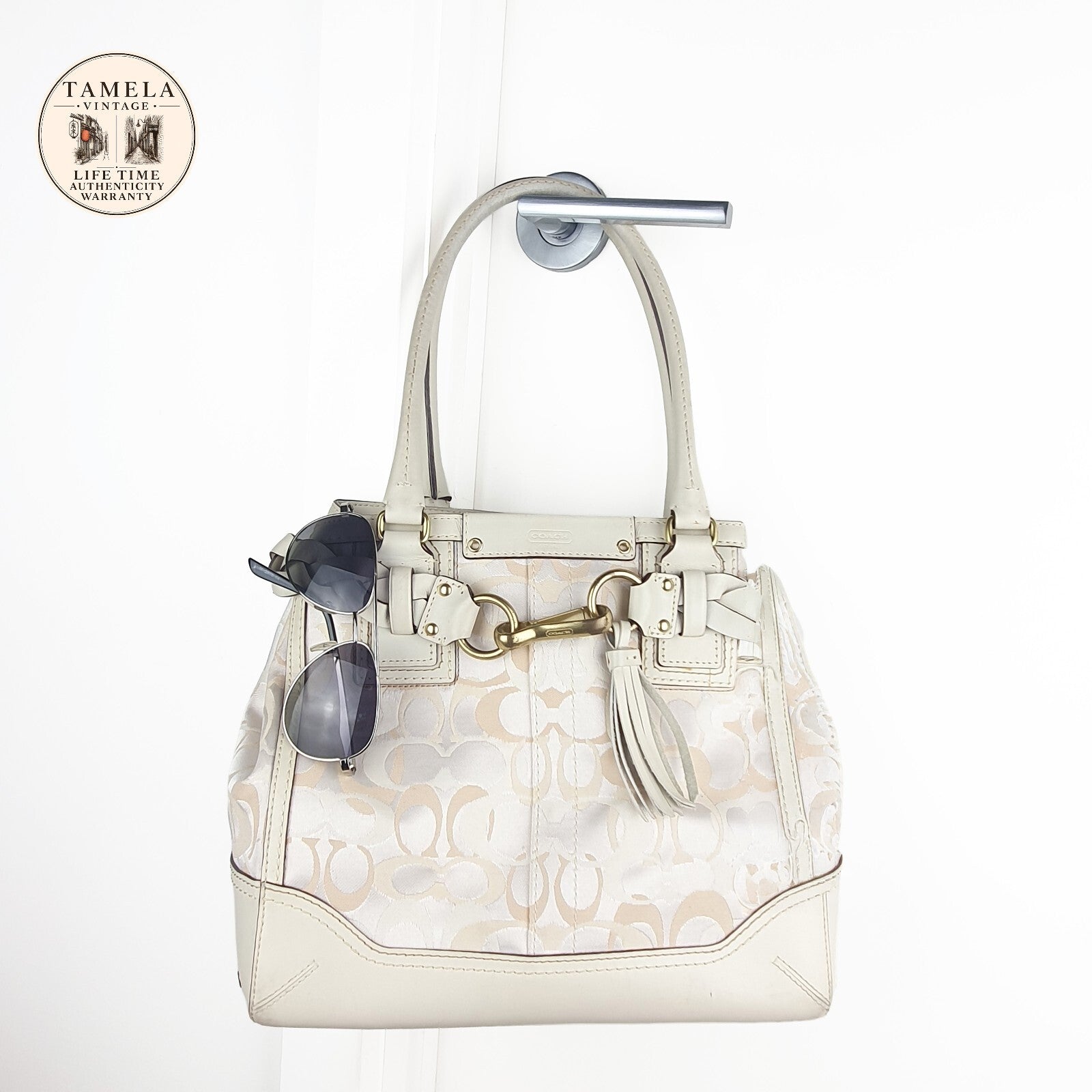 Coach Signature Hampton Clip Shoulder Bag White
