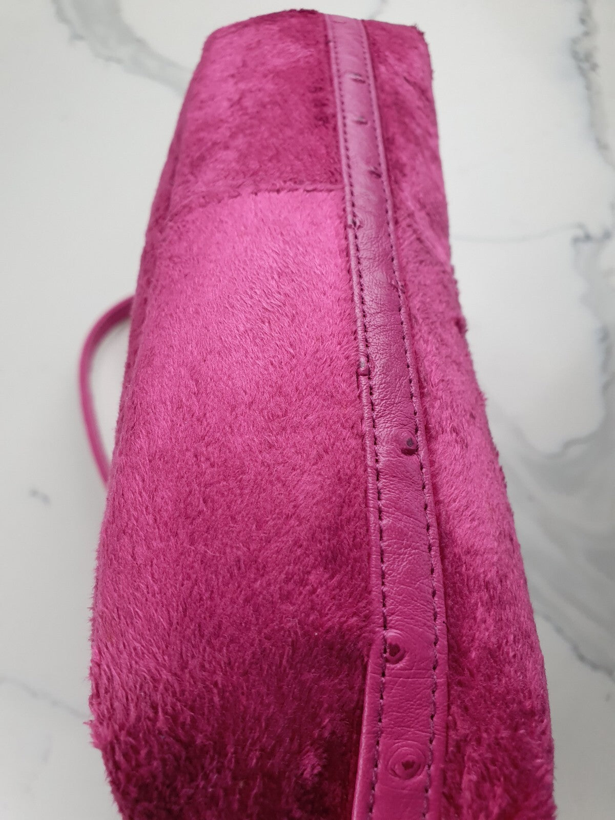 23区 (23-ku) Vintage Pink Plush Shoulder Bag with Gold Zipper