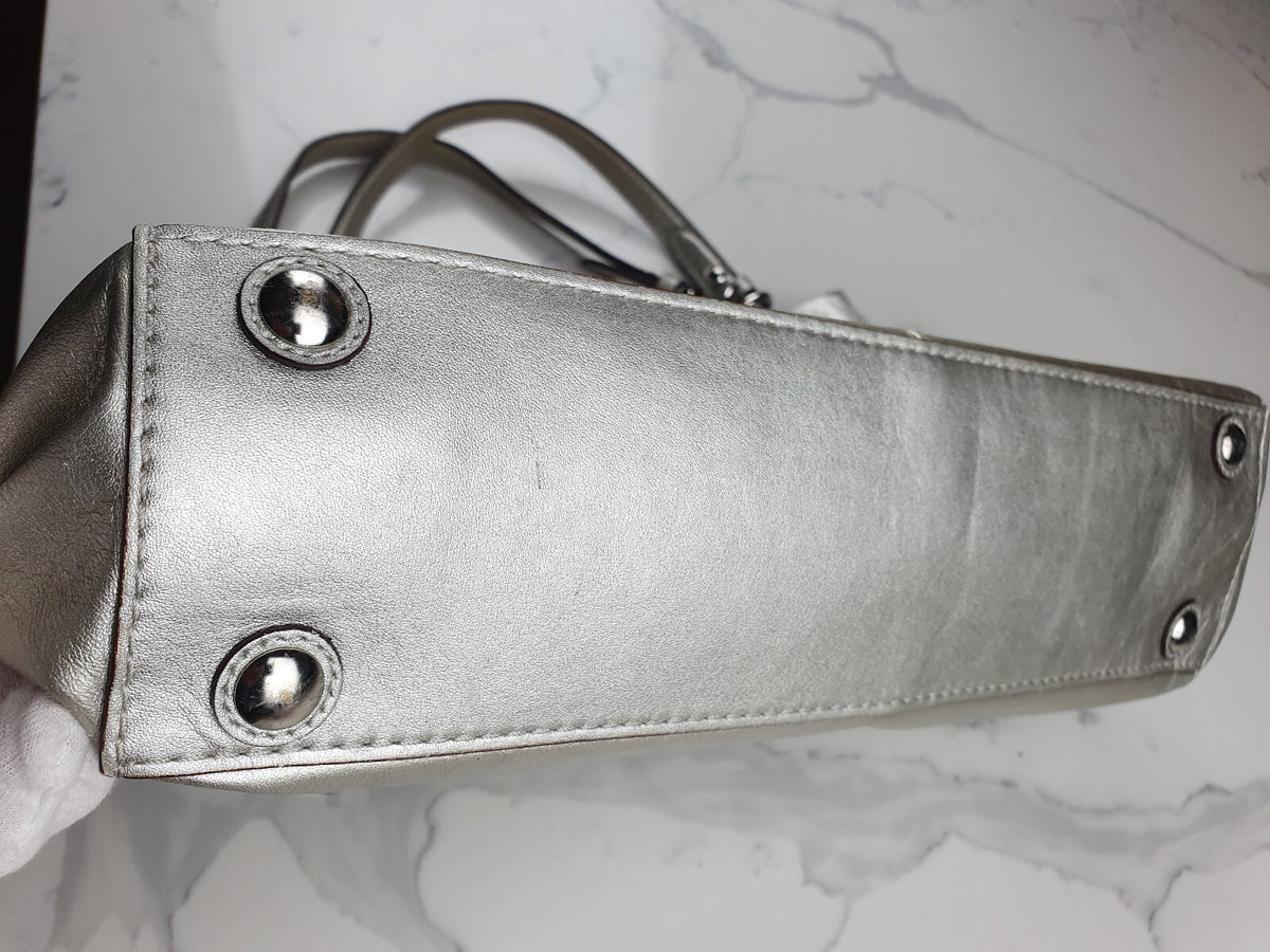 Vintage Coach Metallic Silver Leather Shoulder Bag