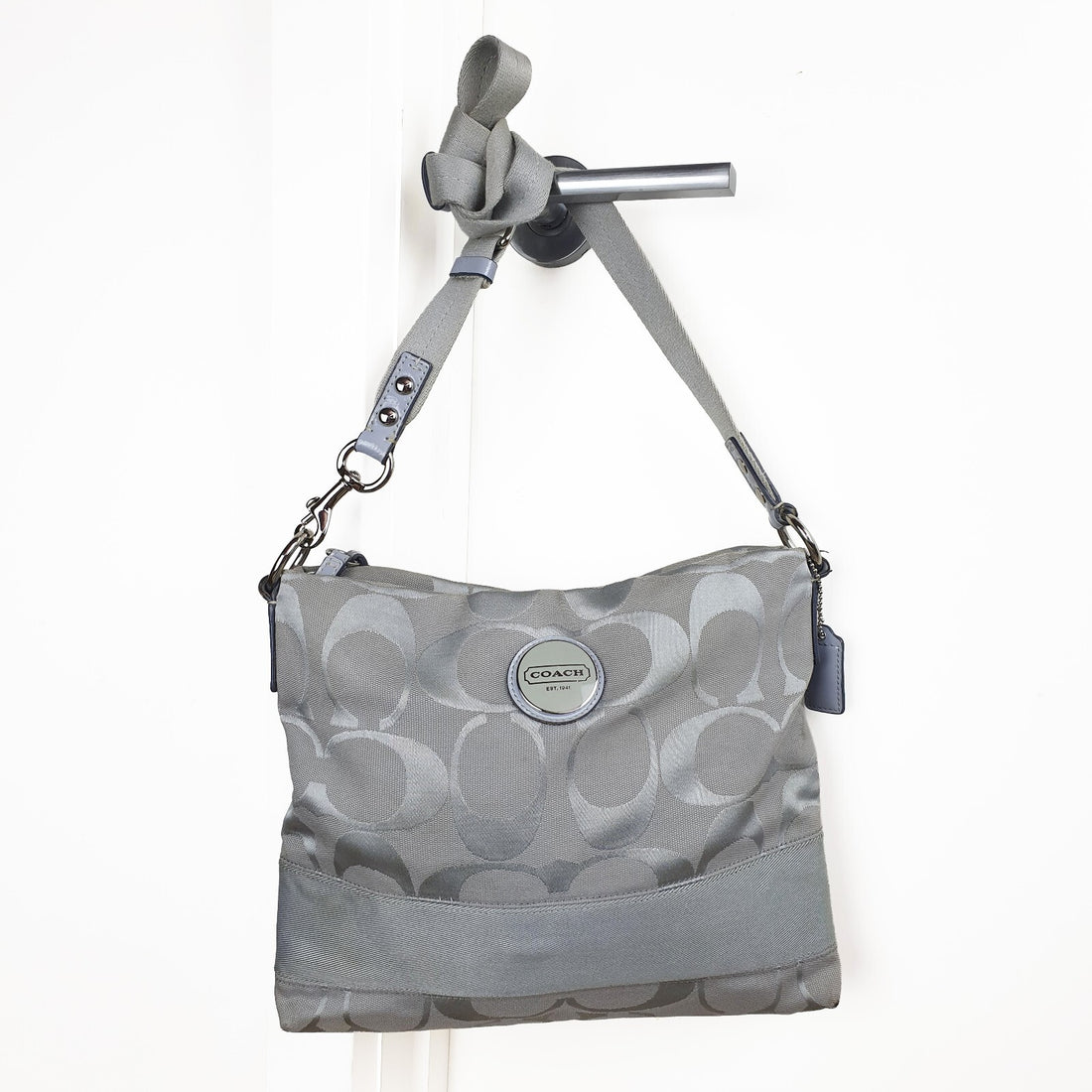 Authentic  COACH Signature Shoulder/Crossbody Bag