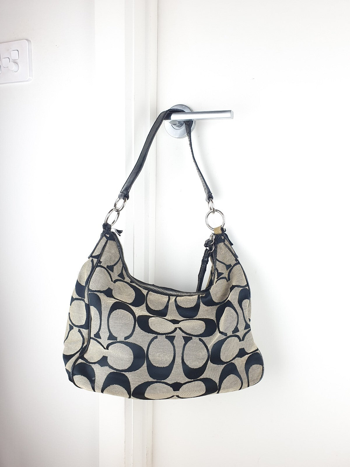 Authentic Coach 2Way Signature Strip Large Hobo Shoulder Bag Beige/Black