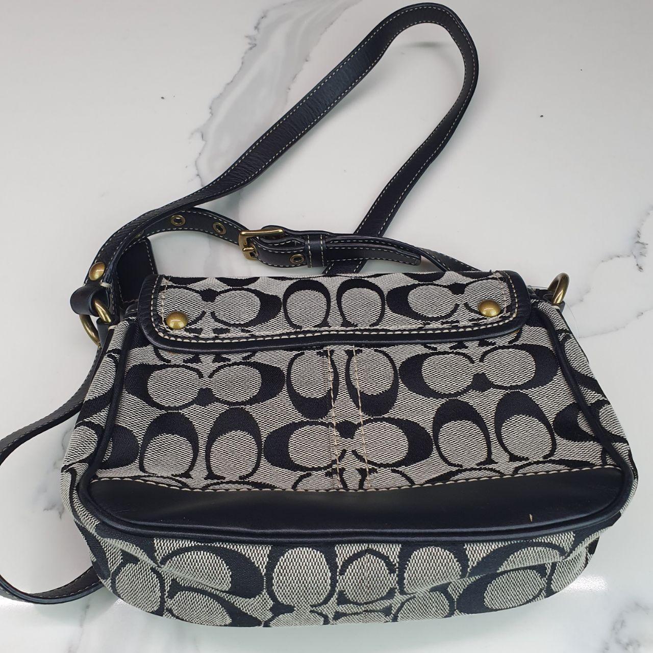 Authentic COACH Signature Signature Turnlock Shoulder Bag